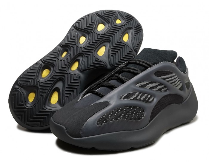 Adidas Yeezy Boost 700 V3 Alvan черные