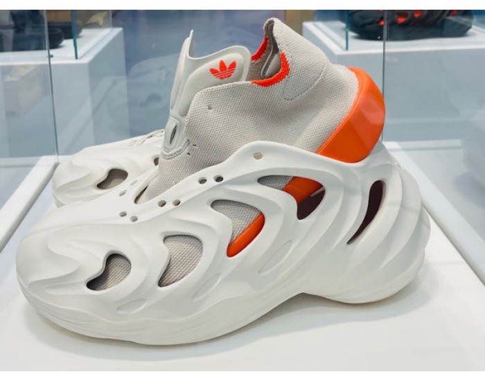 Adidas adiFOM Q белые